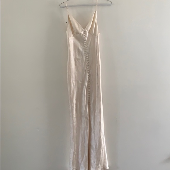 Shona Joy Dresses & Skirts - Never worn cream slip dress